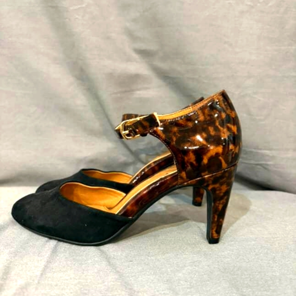Sofft Black and Leopard Print Heels